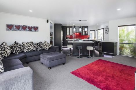 Photo of property in 4 Emyvalie Place, Dannemora, Auckland, 2016