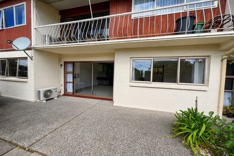 Photo of property in 2/773 Beach Road, Browns Bay, Auckland, 0630