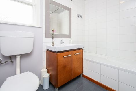 Photo of property in 309 Great North Road, Henderson, Auckland, 0612