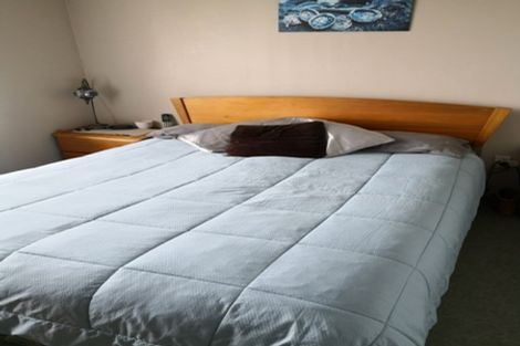 Photo of property in 2/8 Ambury Road, Mangere Bridge, Auckland, 2022