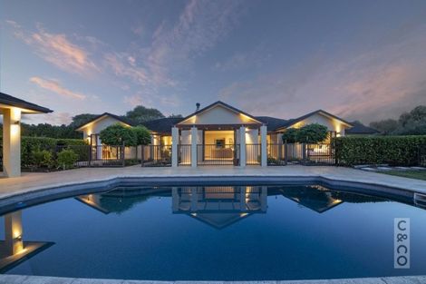 Photo of property in 1030 Peak Road, Helensville, 0875