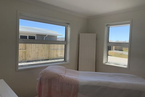Photo of property in 22 Komata Crescent, Papamoa Beach, Papamoa, 3118