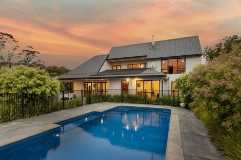 Photo of property in 4 Tauroa Valley, Havelock North, 4130