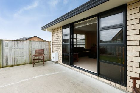 Photo of property in 8 Medallion Court, Kelvin Grove, Palmerston North, 4414