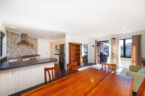 Photo of property in 15 Orlando Way, Kelvin Grove, Palmerston North, 4414