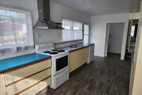 Photo of property in 8 Malvina Place, Bucklands Beach, Auckland, 2014