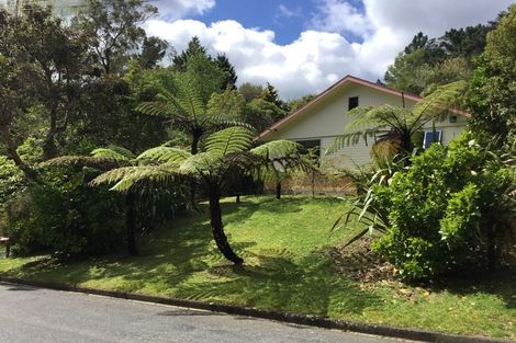 Photo of property in 25 Wyndham Road, Pinehaven, Upper Hutt, 5019