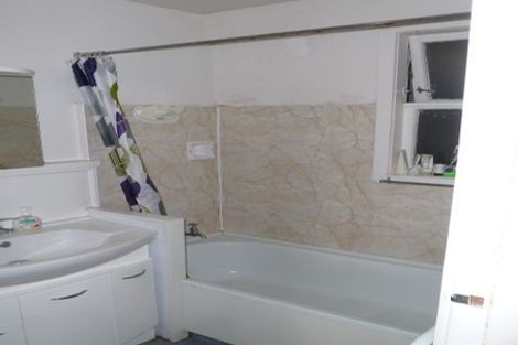 Photo of property in 4 Raroa Road, Kelburn, Wellington, 6012