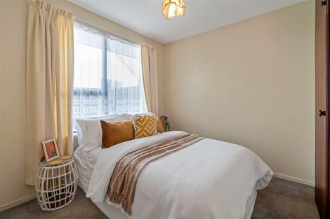 Photo of property in 2/14 Resolution Place, Bryndwr, Christchurch, 8053