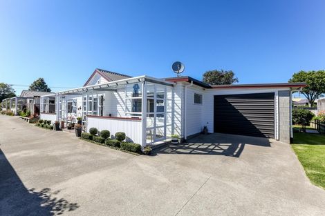 Photo of property in 2/3 Tainui Street, Welbourn, New Plymouth, 4312