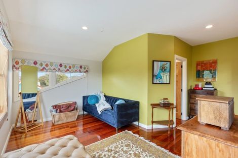 Photo of property in 112a Hine Street, New Plymouth, 4310