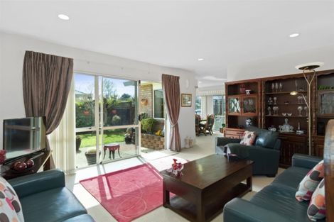 Photo of property in 60 Evans Road, Papamoa Beach, Papamoa, 3118