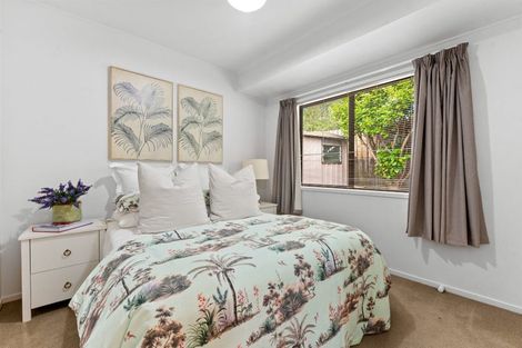 Photo of property in 15 Charles Prevost Drive, The Gardens, Auckland, 2105