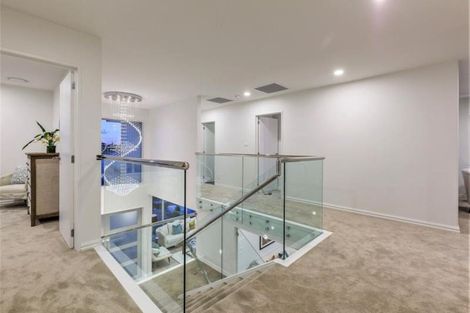 Photo of property in 10 Ian Gordon Lane, Orewa, 0931