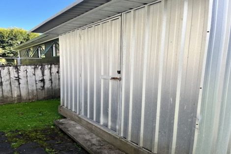 Photo of property in 2/13 Tallington Crescent, Torbay, Auckland, 0630