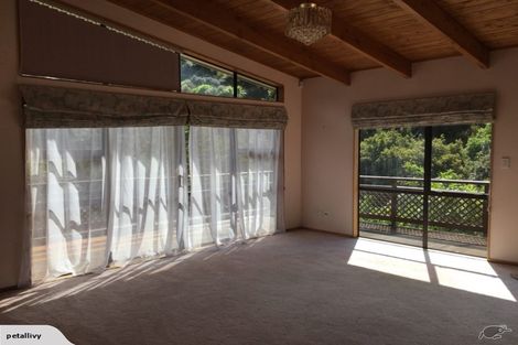 Photo of property in 32 Cochrane Avenue, Arkles Bay, Whangaparaoa, 0932