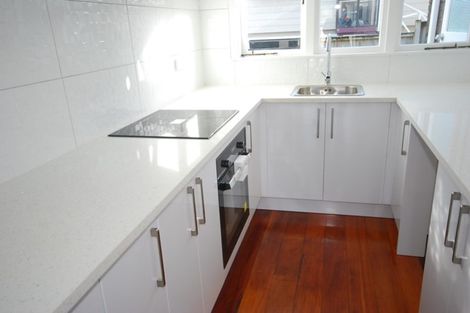 Photo of property in 13a Rogan Street, Mount Roskill, Auckland, 1041