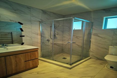 Photo of property in 25c Lillian Place, Orewa, 0931