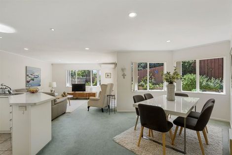 Photo of property in 10 Palmgreen Court, Stanmore Bay, Whangaparaoa, 0932