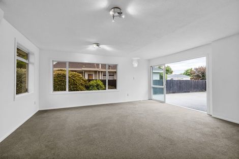 Photo of property in 9 Curzon Place, Parklands, Christchurch, 8083