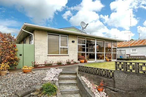 Photo of property in 19 Roy Terrace, Moturoa, New Plymouth, 4310