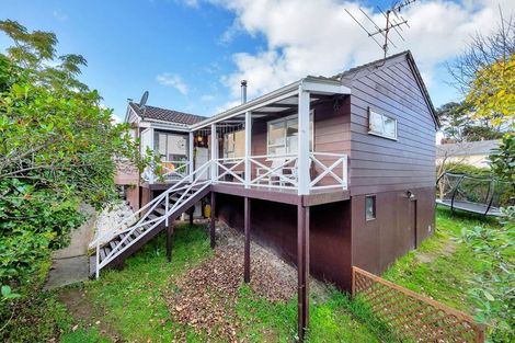 Photo of property in 8 Charnley Grove, Glenfield, Auckland, 0629