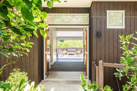 Photo of property in 27 Ocean Road, Surfdale, Waiheke Island, 1081