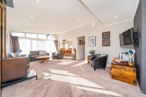 Photo of property in 40 Sunbrae Drive, Silverstream, Upper Hutt, 5019