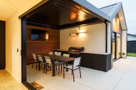 Photo of property in 11 Three Kings Court, Outram, 9019