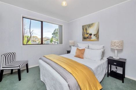 Photo of property in 15 Peterhouse Place, West Harbour, Auckland, 0618