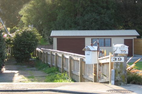 Photo of property in 37 Moana Road, Paraparaumu, 5032