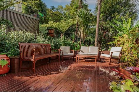 Photo of property in 299 Titirangi Road, Titirangi, Auckland, 0604