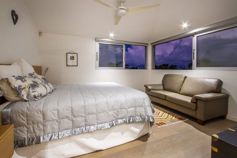 Photo of property in 21 Ocean View Road, Milford, Auckland, 0620