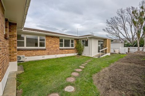 Photo of property in 5 Sutherland Crescent, Westbrook, Palmerston North, 4412