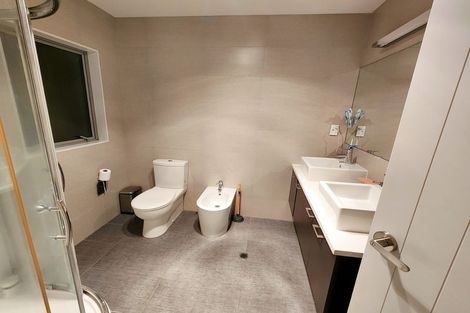 Photo of property in 42 Borneo Drive, Fairview Heights, Auckland, 0632