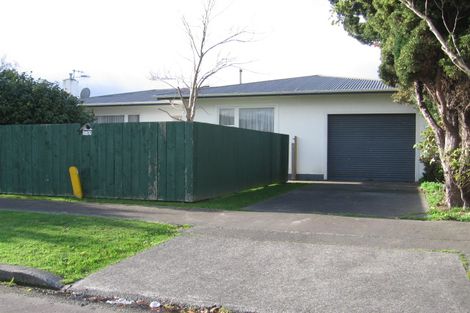 Photo of property in 2a Durham Crescent, Palmerston North, 4414