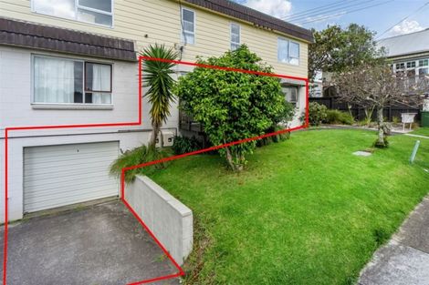Photo of property in 2/22 North Avenue, Narrow Neck, Auckland, 0624