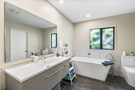 Photo of property in 46 Huia Street, Waikanae, 5036