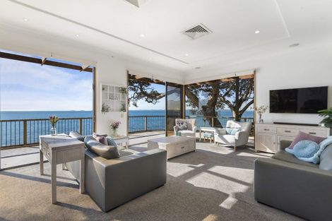 Photo of property in 19 View Road, Campbells Bay, Auckland, 0630