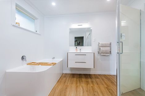 Photo of property in 14 Marsden Place, Awapuni, Palmerston North, 4412