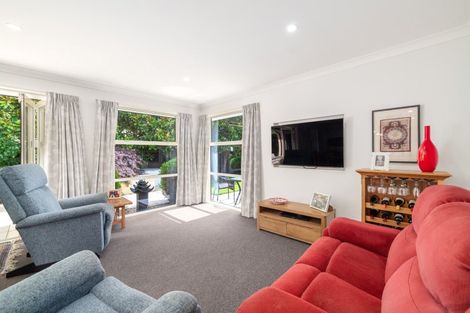 Photo of property in 11 Breton Close, Northwood, Christchurch, 8051