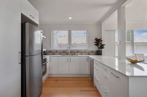 Photo of property in 2 Bellevue Road, Brookfield, Tauranga, 3110