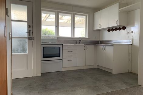 Photo of property in 18 Sabulite Road, Kelston, Auckland, 0602