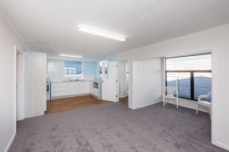 Photo of property in 1 Warren Street, Foxton Beach, Foxton, 4815
