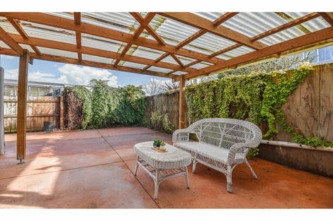 Photo of property in 3 Tirita Street, Kawaha Point, Rotorua, 3010