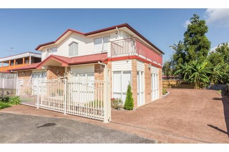Photo of property in 2a Wattle Street, New Lynn, Auckland, 0600