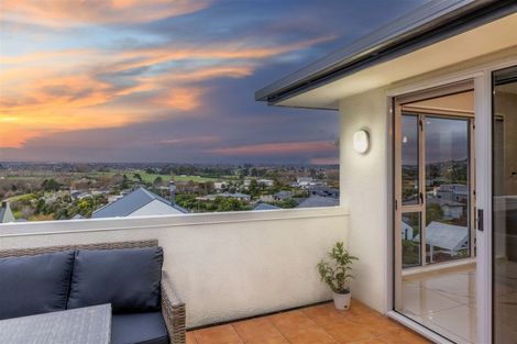 Photo of property in 1/5 Uldale Place, Westmorland, Christchurch, 8025