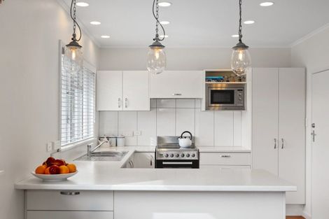 Photo of property in 5 Bucknell Street, Sockburn, Christchurch, 8042