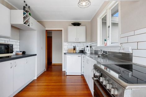 Photo of property in 16 Cumming Street, Okato, 4335