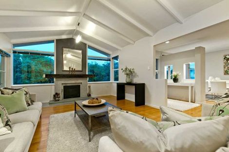 Photo of property in 456 Beach Road, Murrays Bay, Auckland, 0630